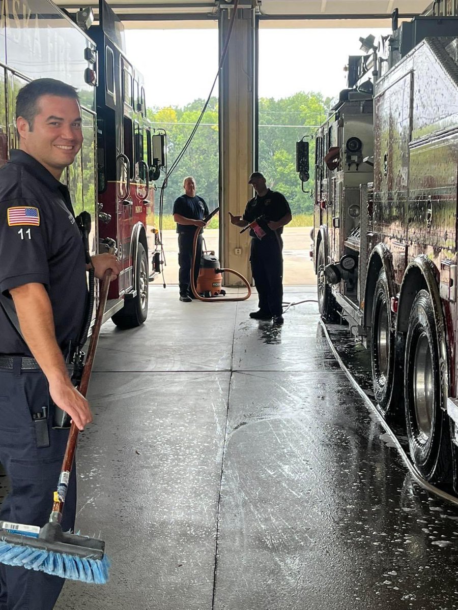 ChaskaFire's tweet image. Our duty crews have been busy getting ready for open house! Make sure to join us Monday, September 11 from 5-8pm at our station! Fun for the whole family!