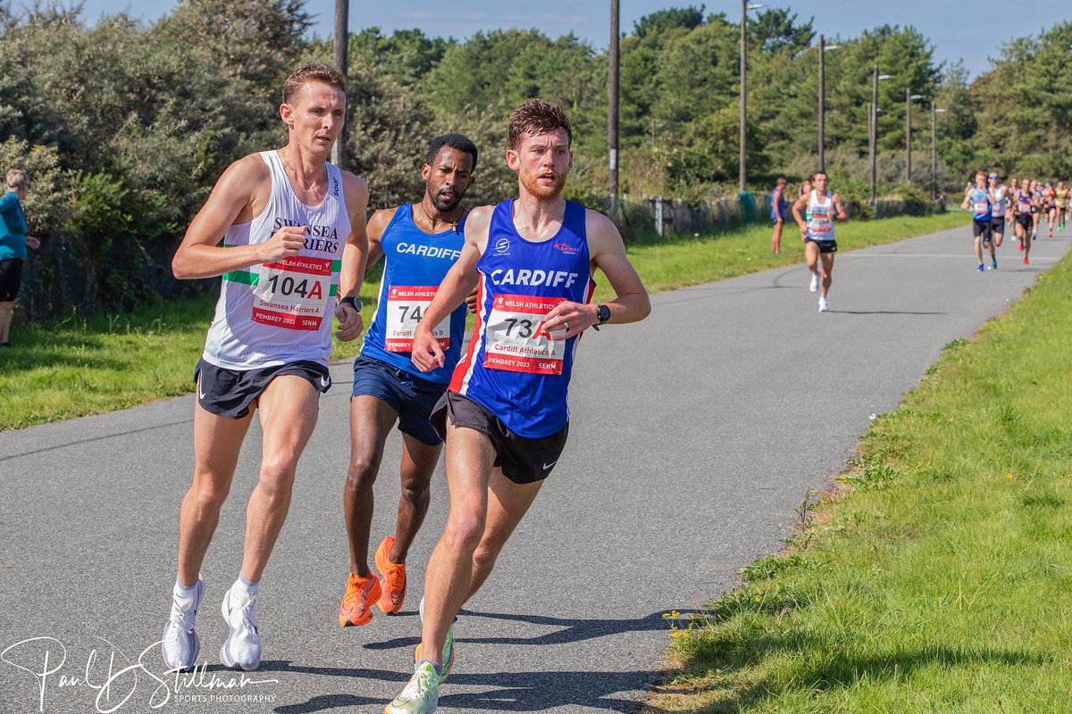 Jonny_Hops's tweet photo. Welsh Road Relays Champions 2023, a privilege to be part of a strong team 🟢⚪️

A step in the right direction for myself taking the win on leg one after a tough year 🏃🏻‍♂️💪🏼

#fullbeans #swanseadomination https://t.co/65ysqZKk3q