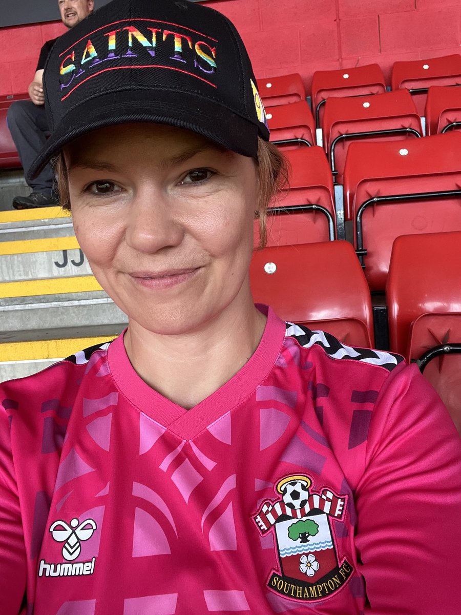 TenaciousCeeEl's tweet image. 4th footy match of the week and seen 4 ex YTWFC players with their new teams ⁦@AmyGoddard17⁩ ⁦@BethanyMay95⁩ ⁦@ErinBloomfield9⁩ &amp;amp; ⁦@Megan_Wood24⁩