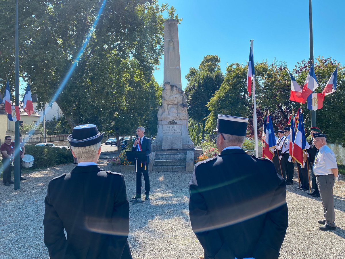 phfrei's tweet photo. → C'était il y a 79 ans, la ville de #Genlis était libérée de l’occupant.
Présent à Genlis, aux côtés des autorités civiles et militaires pour commémorer l'anniversaire de la libération de Genlis occupée par les Allemands, et honorer la mémoire de nos résistants. #circo2103 https://t.co/YqWAkA34b9
