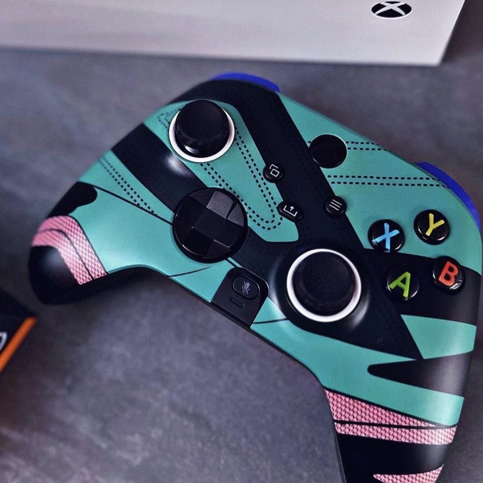Zu Geburtstagen gehören Geschenke! Deshalb beschenke ich heute jemanden mit einem Traum-Controller deiner Wahl! 🥳

Was ihr tun müsst:
➡️<a href="/SCUFGermany/">SCUF Deutschland</a> &amp; @veylaney folgen
➡️Tweet liken &amp; reposten
➡️ kommentiert den GRÖSSTEN Alman Geburtstagsspruch, den ihr kennt

Viel Glück 🤍 #ad