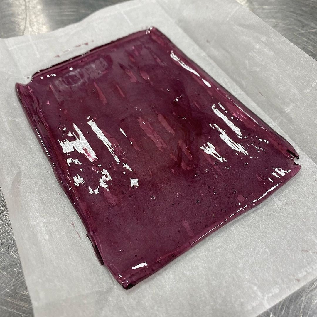 A slab of purple rosin 🟪 📸 rolandsjoint