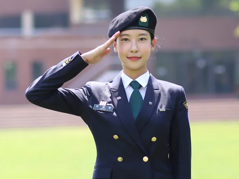 tang__kira's tweet photo. Atlit olahraga Kabaddi asal Korea Selatan ini latar belakangnya unik.

Woo Heejun (29 tahun) adalah Mantan Anggota Pasukan Khusus &amp; Runner Up Miss Korea 2019

Yang Miss Korea tuh ternyata diisengin temen. Jadi temennya yg daftarin dia ikutan, terus eh keterusan sampe juara 2 😭 https://t.co/LV37jJ1E0c