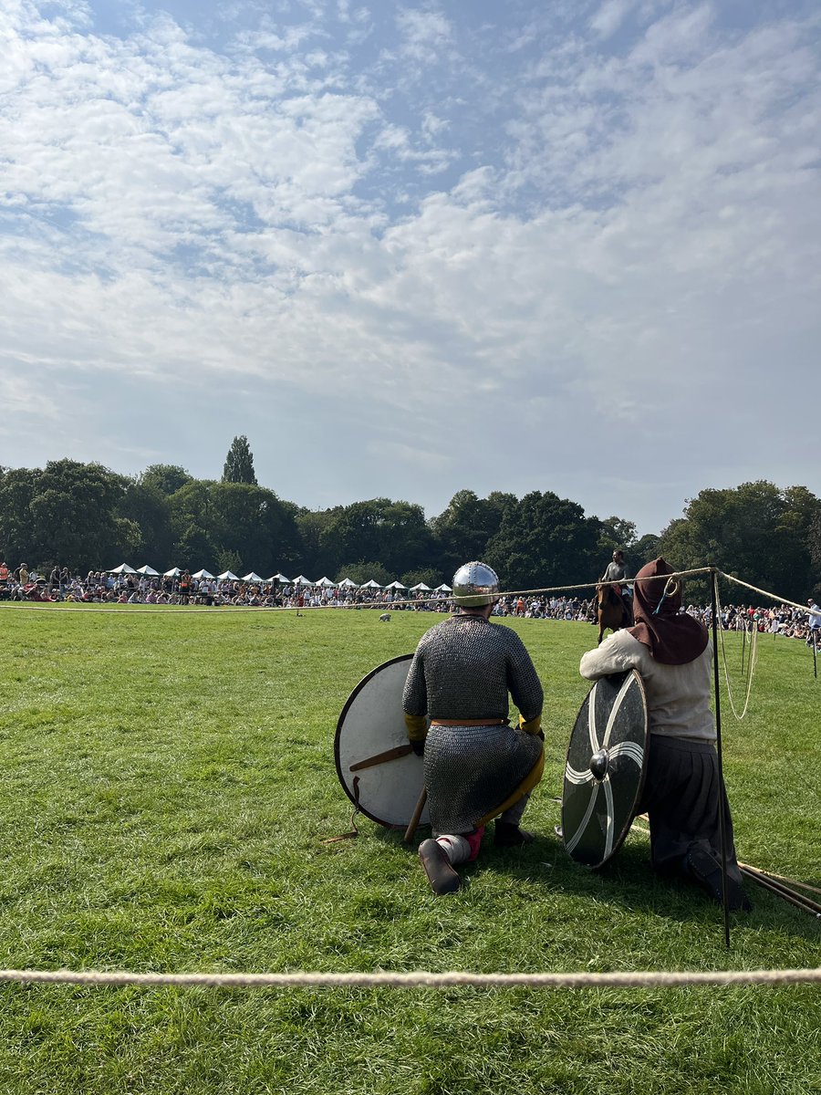 We’ve been finding out, how the horses were vital to the Viking raiders and invaders, at the Viking Horse Display 🐎

#grimfalfest #grimsby #vikinghorse