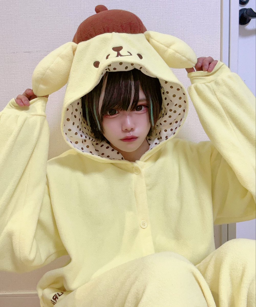 rukia_bugbear's tweet photo. 撮影会一部���は出たけど2部制
頭痛すぎて出れませんでした。
早く薬飲んで治したい🥺🐣 https://t.co/tKb6wuWtdl