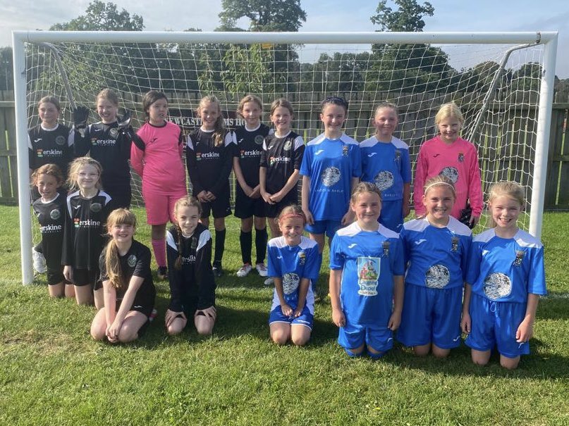 Well done to our U10 girls and @DalkeithCFC Deportivo for putting on a great show on a warm morning at Home Park. Very evenly-matched game and lots of learning for everyone 👏🏻💙