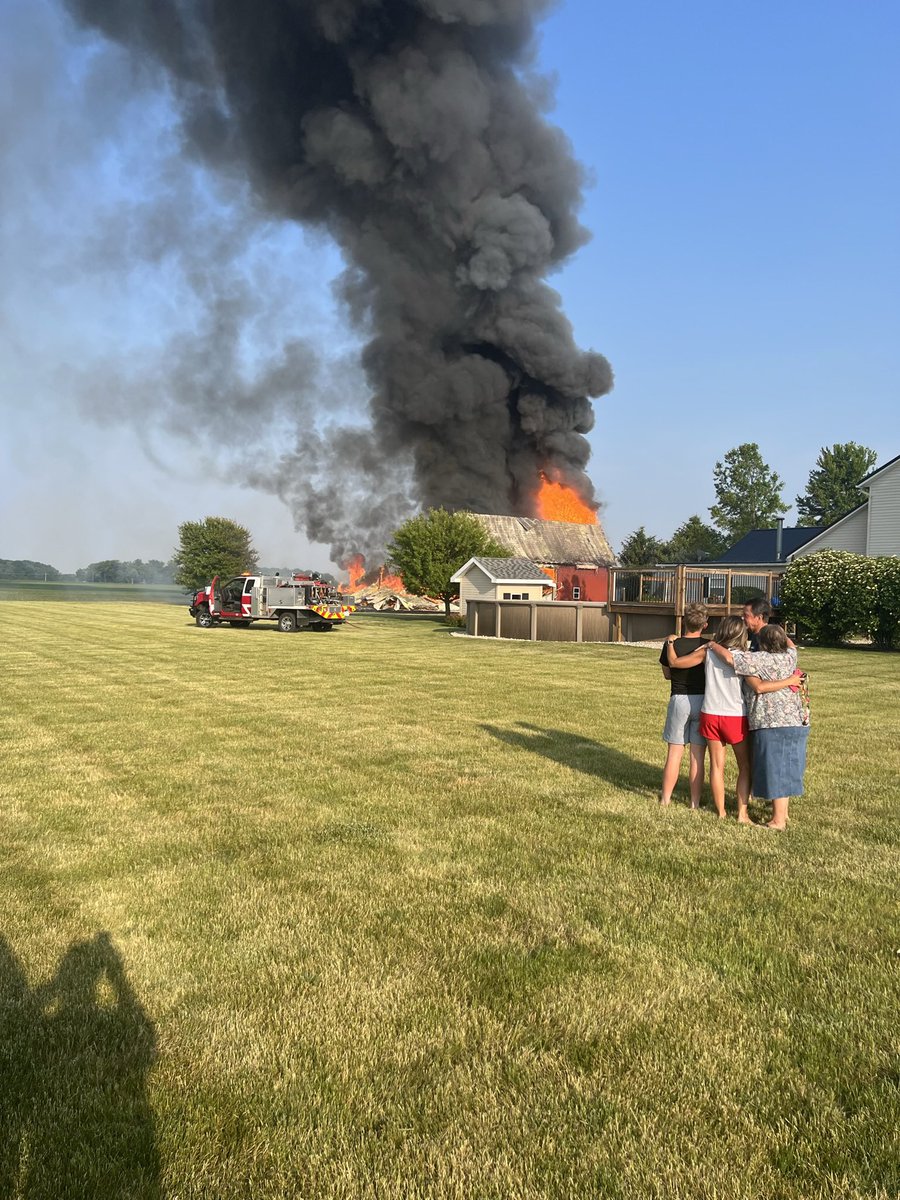 jason_koffer's tweet photo. 6/10 Jana &amp; I lost our barn and everything in it that we had for 27 years. We are so thankful that nobody was hurt &amp; stuff can be replaced. Many have called, texted,prayed &amp; been there for us. We cannot thank U enough! Patience, trust &amp; support is what we was taught thru it all! https://t.co/fZfsyK15NF