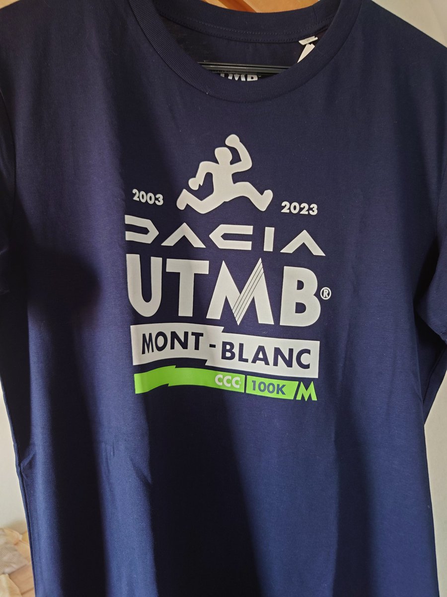 kotobadukaisw's tweet photo. オールの家呑み
#UTMBCCC
#UTMB
義兄の完走記念に😁👍
お土産、ありがとうございました!! https://t.co/IBziY4LWsK