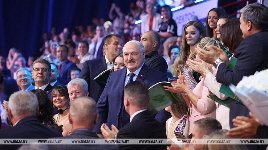 beltanews's tweet photo. #Неделя_Президента
Реновация в свиноводстве, открытые сердца для Африки, планы с Узбекистаном и первая красавица. Итоги недели Президента
https://t.co/VtkZUQCAnb https://t.co/PFyDyttns5