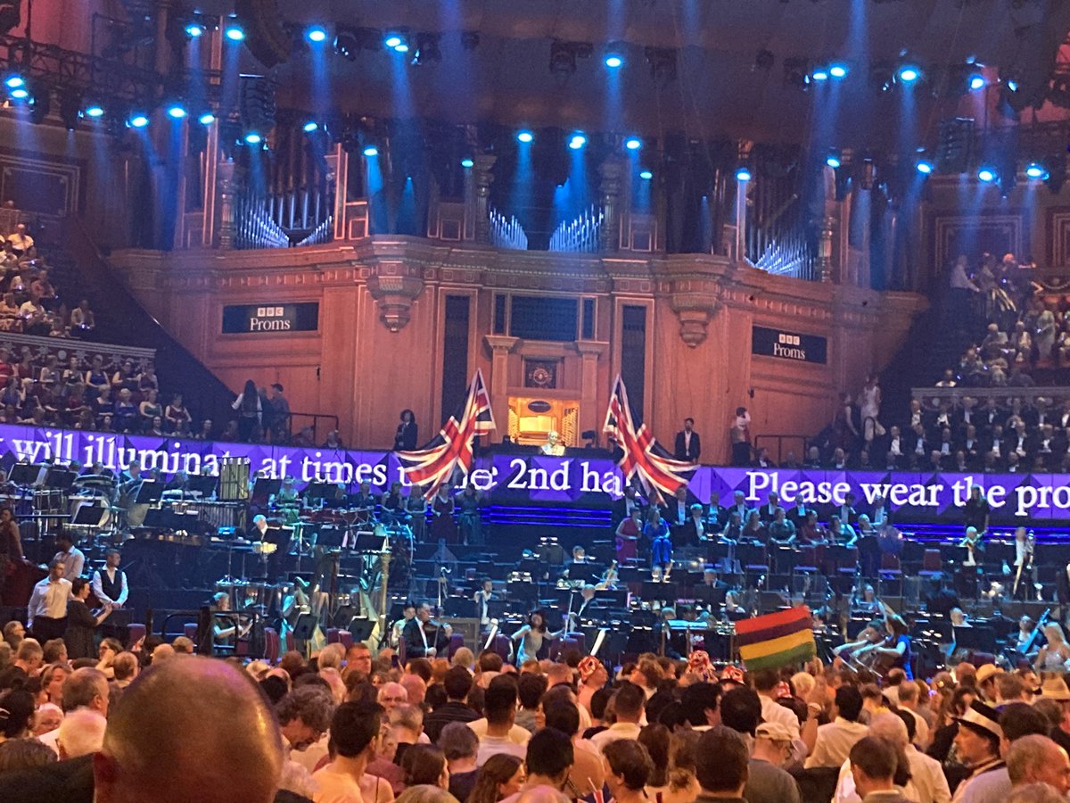 EyebrowTed's tweet photo. What a great night! I helped mummy wave our Isle of Wight flag! And I liked Mr Sheku, who played near our seat https://t.co/LbX1u31ScA