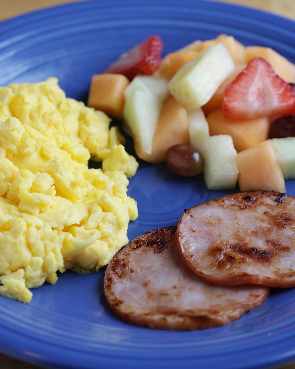 jchrisbreakfast's tweet photo. Keep the carbs away.  Order our Turkey Sausage Platter with egg whites, fresh fruit and whole wheat toast. https://t.co/5rahx9LKnJ