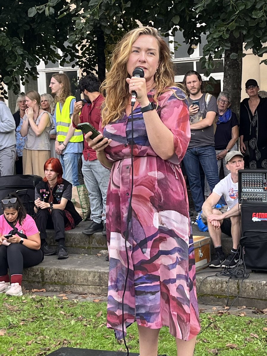 Vision är idag stolt medarrangör till demonstration mot angiverilagen. Veronica Magnusson var en av talarna: ”En angiverilag är ett tydligt symptom på när en regering har tappat sin moraliska kompass kring rätt och fel. När våra makthavare kör sitt eget lopp måste vi säga stopp.”
