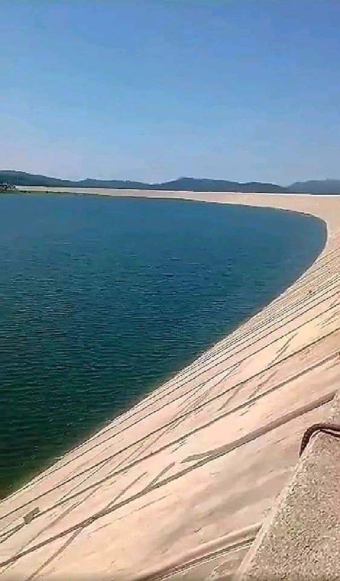 seleshi_b_a's tweet photo. ውድ ኢትዮዽያውያን እና የኢትዮዽያ ወዳጆች እንኳን ደስ አላችሁ:: የአመቱ ግንባታ እና 4ኛው የህዳሴ ግድብ ውሃ ሙሊት በተሳካ ሁኔታ ተጠናቋል:: መልካም አዲስ አመት !! https://t.co/4MHEvfohaX
