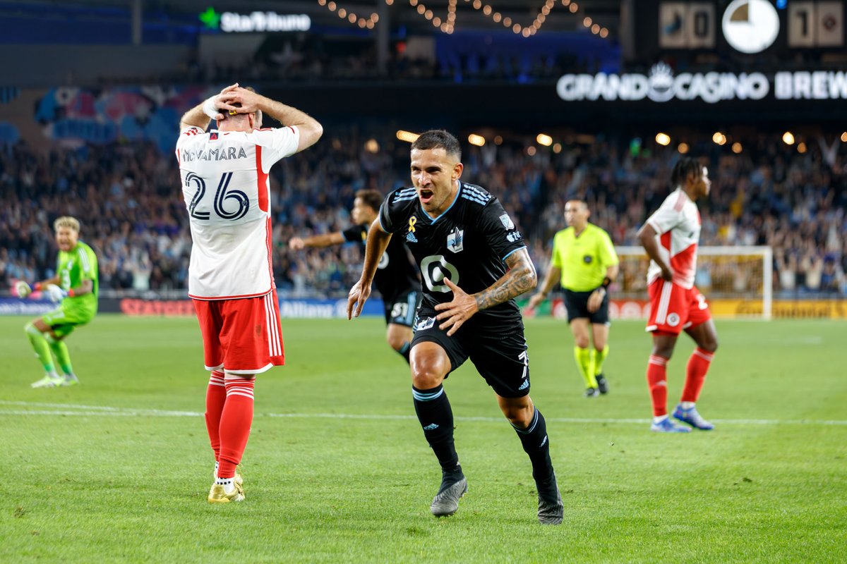 PhotosBySeth's tweet photo. My eight photos reaction to the #MINvNE match. 

#MNUFC | #NERevs    
📷 For @NorthlandSoccer https://t.co/vn2QBM506C