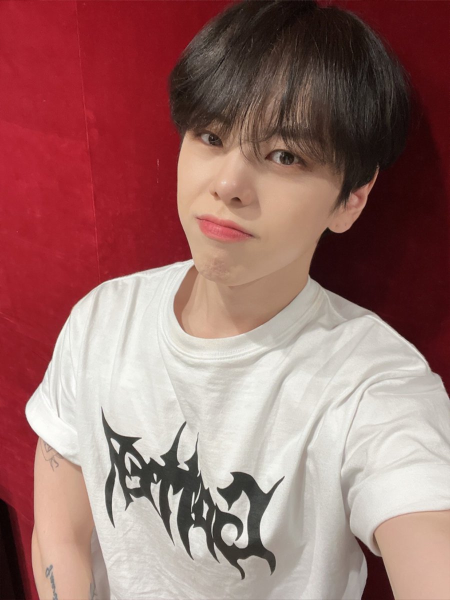 WEi__Member's tweet image. [#대현] 다음주도 힘내자!!♥