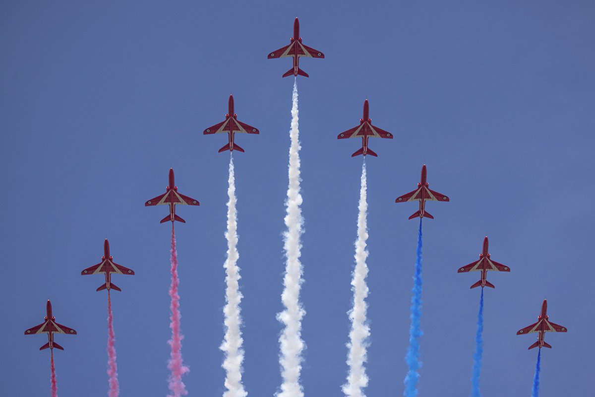 'perfection' 'Great North Flyover'  The Great North Run  Red Arrows flypast. @StormHour @ThePhotoHour @rafredarrows #GreatNorthRun2023 #GreatNorthRun