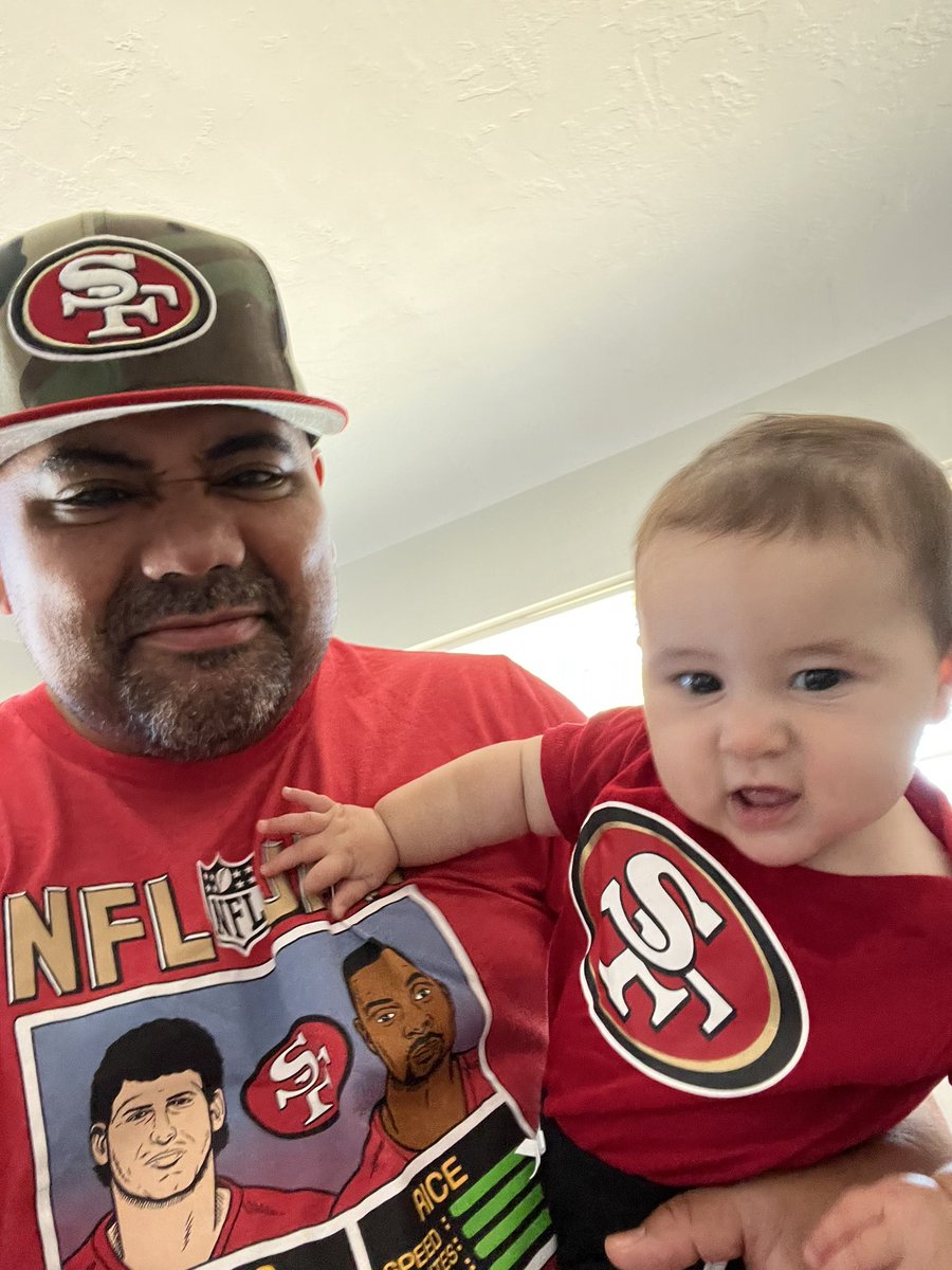 dabella41510's tweet photo. #49erFaithful has a new cutest member #MyBabyGirl #Faithful #49ers #GamerBaby @49ersHive @NBCS49ers https://t.co/PXAgYUQwfW