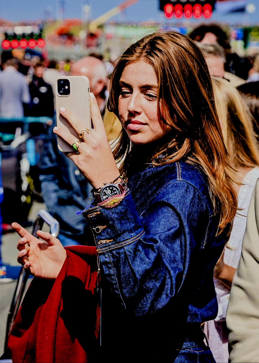 royalchildren_'s tweet photo. Princess Alexia of The Netherlands and Countess Luana Orange-Nassau attend the Dutch Grand Prix F1 race in Zandvoort, Netherlands 🏎️ -August 27th 2023.
.
#PrincessAlexia #CountessLuana #Netherlands https://t.co/HSpNMrWbul