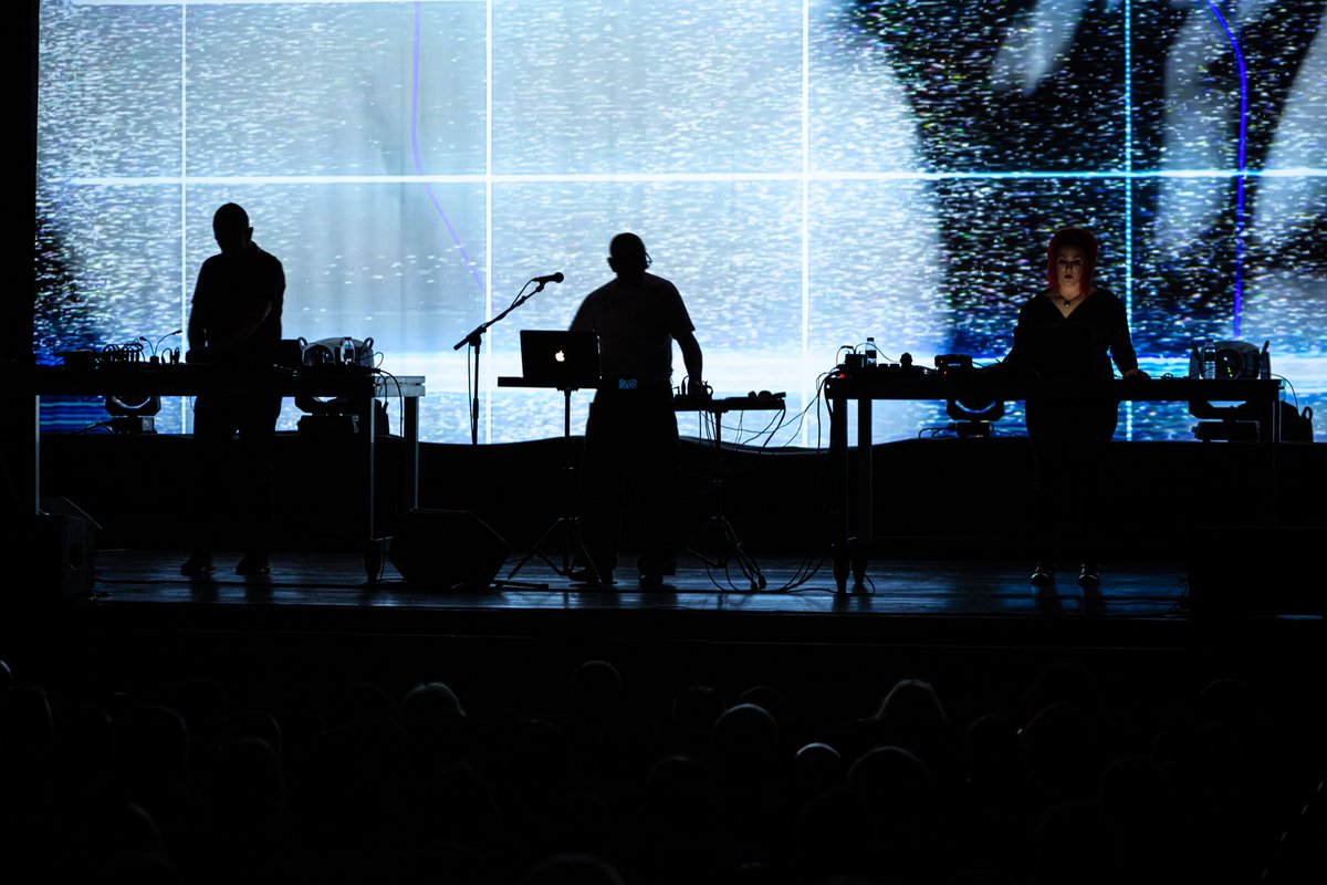 BlackswitchLabs's tweet image. I had a fantastic time performing as the visual arm of Clock DVA at the Extramuralhas festival in Leiria, Portugal (26.09.23). Thanks to all at @fadeinfestival for a wonderful experience! Photo: Gil Alvaro De Lemos #Extramuralhas2023 #Leiria #ClockDVA