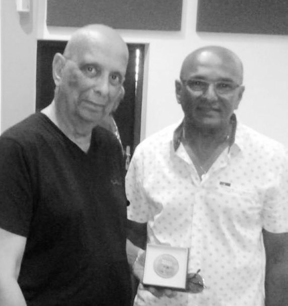 Hommage de Teddy Mary à Christian Lara : 
« Je souviens comme si c’était hier de l’hommage que nous avions rendu de son vivant au grand cinéaste du Péyi Gwadloup le 21 juillet 2018. Il avait reçu des mains de Laurent Bernier la médaille de la ville de Saint-François.
Respect. »