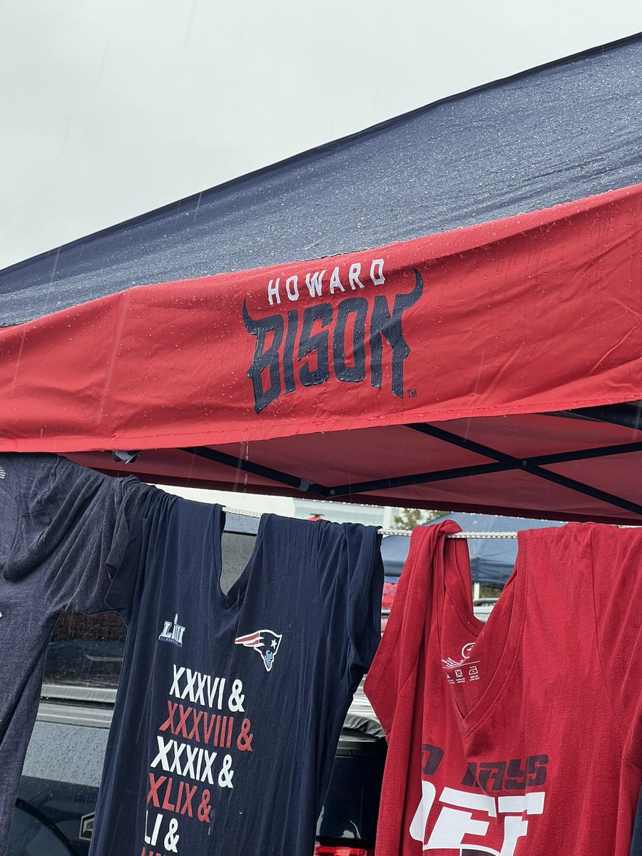 NHcroteau's tweet photo. Opened my brand new “Patriots” tent and whaa?  Go Bisons?  #SamsClubfail. Oh well the colors are right!  GoPats!! #newenglandpatriots #tailgate https://t.co/elBSaKrQGC