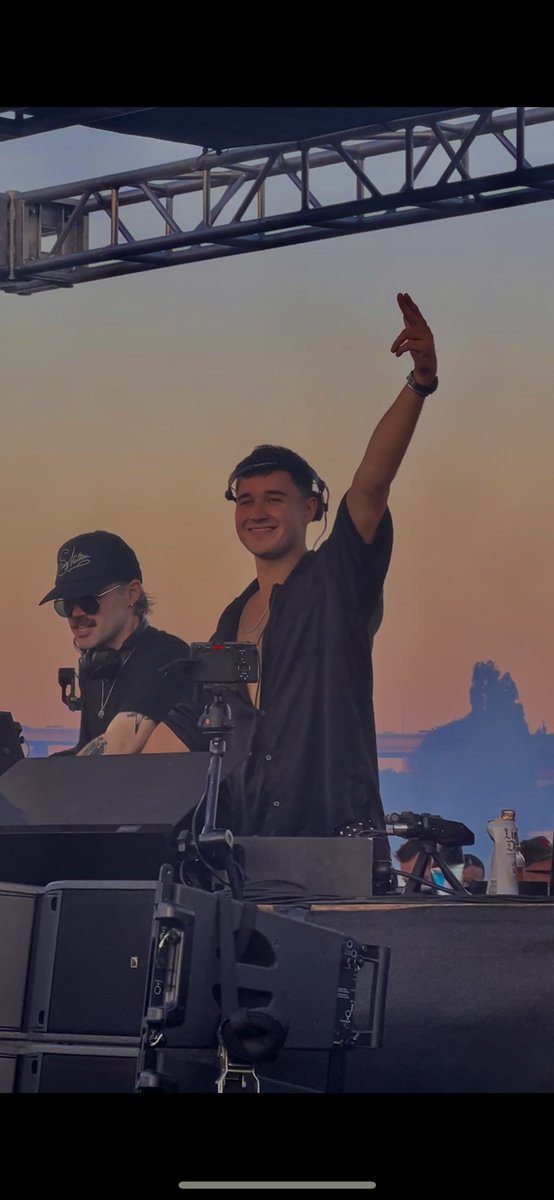 enne_yehc's tweet image. Still processing 🥲