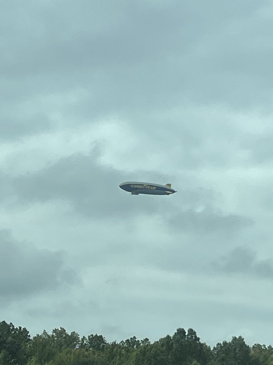 Allentown1711's tweet photo. We survived dropping off our baby 🐕😬 &amp; headed to the #716  listening to the #Browns. #LetTheRumpusCommence #PoppyGrace #Views #Goodyear #Blimp 👇🏼👇🏼 #GoBills 🦬♥️💙🏈 https://t.co/YUFoEV3gXW