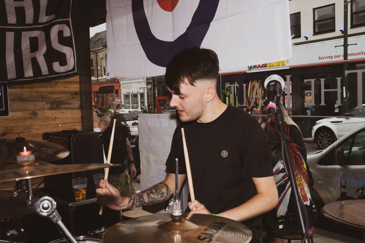 Another gig south of the border in the bag ✅

Had a class time down in Redcar playing BLAM BLAM festival. We played The Halt which was a quality wee venue.

Next up, Legends, Edinburgh on the 24th with @b12entertainment.

🎟️ - citizenticket.com/events/big-day…

📸 - <a href="/Redwoodstreets/">Brian Cunliffe</a>