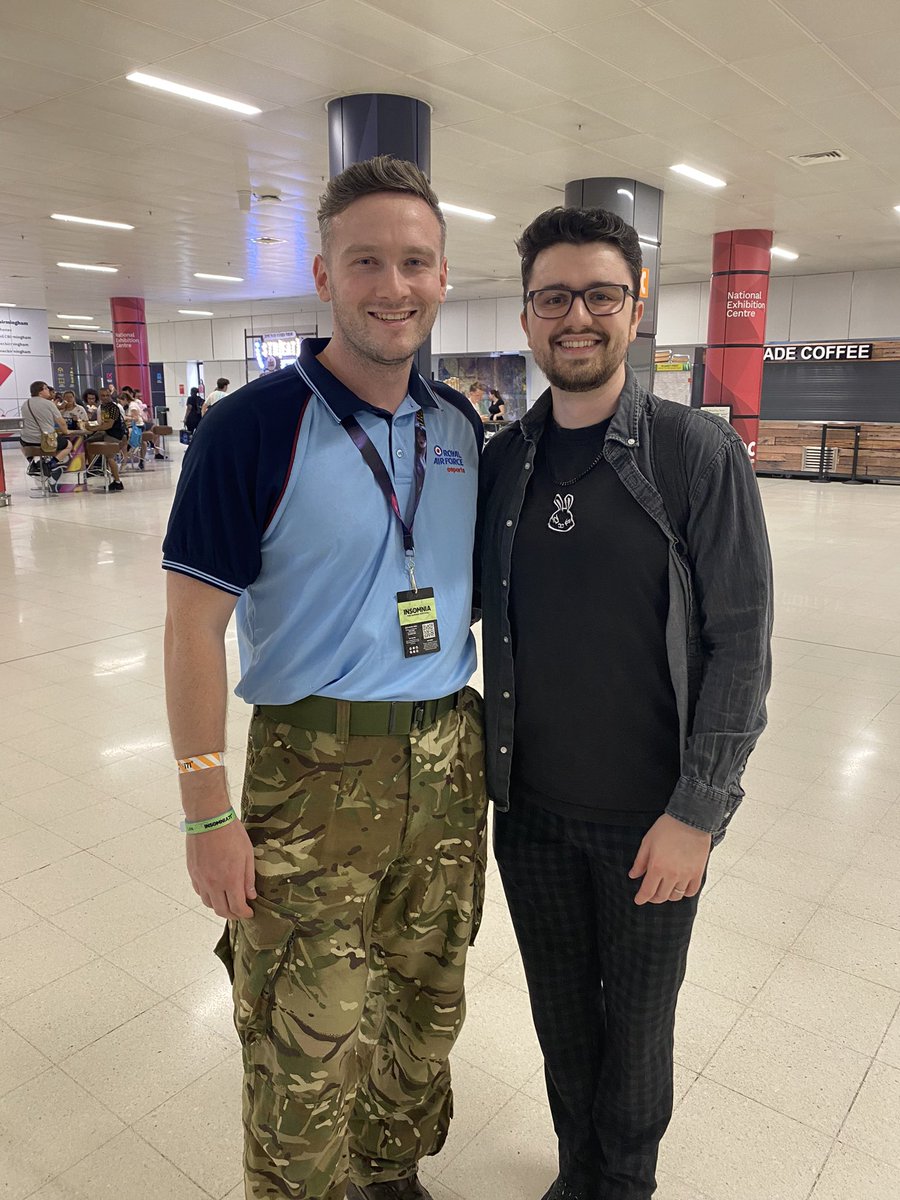 damianshorten's tweet photo. @MmorpgCP pleasure meeting you at #insomnia71!
#osrs #runescape #deamanmode #streamer #i71 https://t.co/bbcH9NgGER