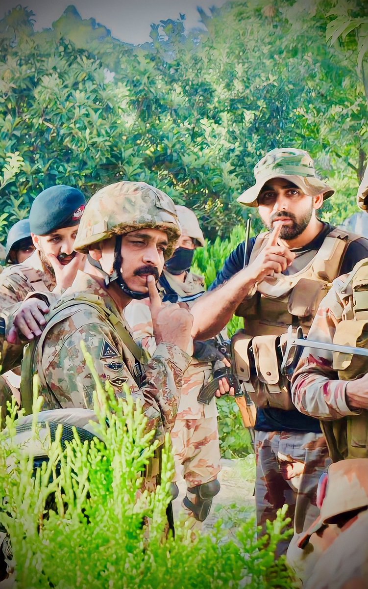 peace_fanAG's tweet photo. کورکمانڈر بلوچستان لیفٹیننٹ جنرل آصف غفور کی ہدایات پہ بلوچستان کے کئی اضلاع میں بڑے پیمانے پہ منشیات کےخلاف آپریشن دوسرے روز بھی جاری رہا
جس میں قلعہ عبداللہ گلستان پشین سمیت دیگر علاقوں میں آئندہ آنے والے دنوں میں تیزی آئیگی بھاری مقدار میں منشیات کو تلف کیاگیا
@peaceforchange https://t.co/3u9y9nwBye