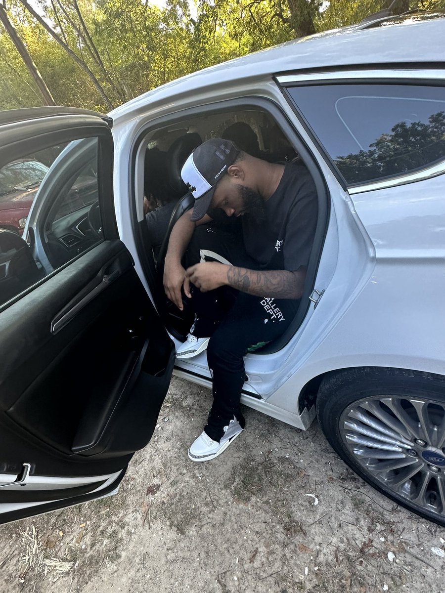 baggboydee's tweet photo. 🔇 https://t.co/AumP6OEWoi