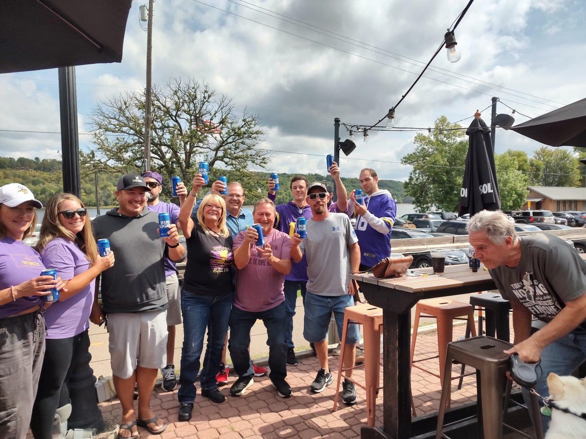 KQRadio's tweet photo. First Kickoff Jackpot party with Bud Light underway at the #FreightHouse in Stillwater... https://t.co/SU9hpRscxl
