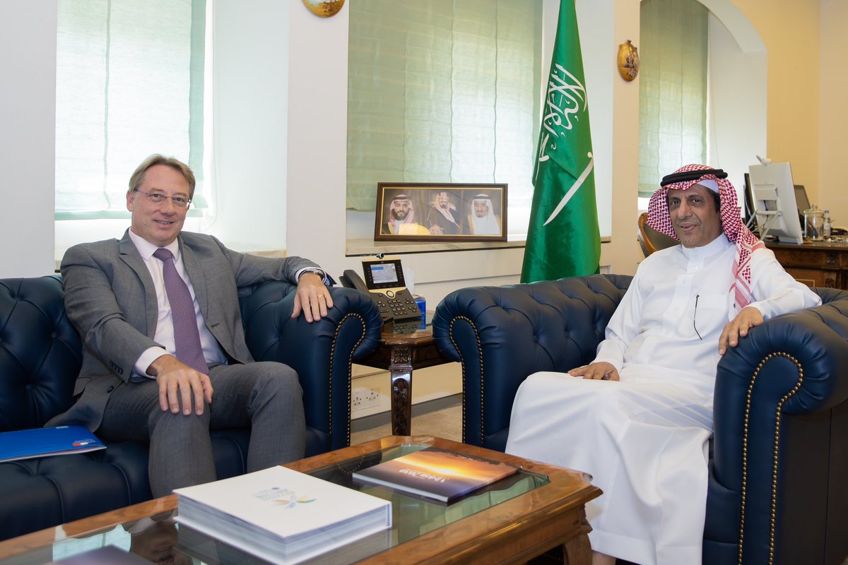 #Riyadh | Deputy Minister for International Multilateral Affairs Dr. Abdulrahman AlRassi receives Ambassador of #France to the Kingdom Mr. <a href="/ludovic_pouille/">Ludovic Pouille</a>, during which they discussed bilateral relations between the two countries and issues of common interest. 🇸🇦🇫🇷
