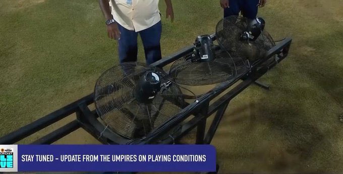 its_razaholic's tweet photo. Fans are used to dry the wet areas 👍
#PAKvIND https://t.co/KdtJJk0r6q