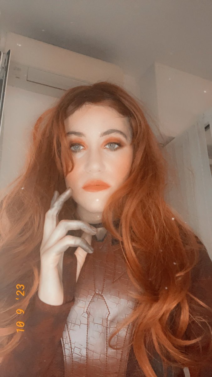 ariab4nshee's tweet photo. #Cosplay #cosplayer #Marvel #mcu #MarvelComics #wandamaximoff #ScarletWitch #elizabetholsen #wandavision #DoctorStrange #MultiverseOfMadness https://t.co/3YqpfdVSBe