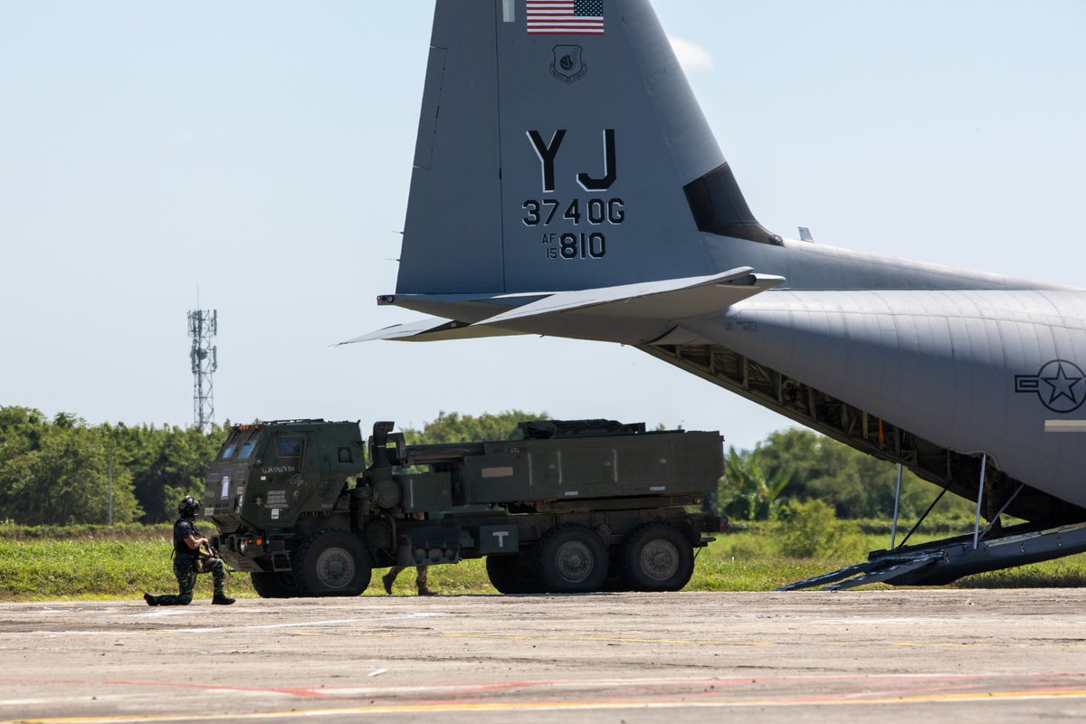 Jatosint's tweet photo. /40
More photos of ๐ฎ๐ฉ Caesar 6x6 SPH and ๐บ๐ธ HIMARS MLRS Rapid Infiltration (CRAIN/HIRAIN) at Blimbingsari Airport, Banyuwangi (9/9)
#GarudaShield #SuperGarudaShield #SGS23 #SGS2023 https://t.co/FvuchO3wK1