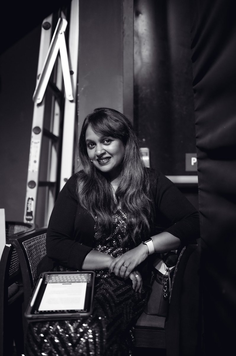SandraOberoi's tweet photo. Work mode on
#bts #behindthescenes
#concertprep
.
And it all comes down to this for the show director🤍
#concert #concertphotography #show #music #musician #singer #singers #explore #explore #event #blackandwhitephotography #bnw_captures https://t.co/qAxGjfdlLg