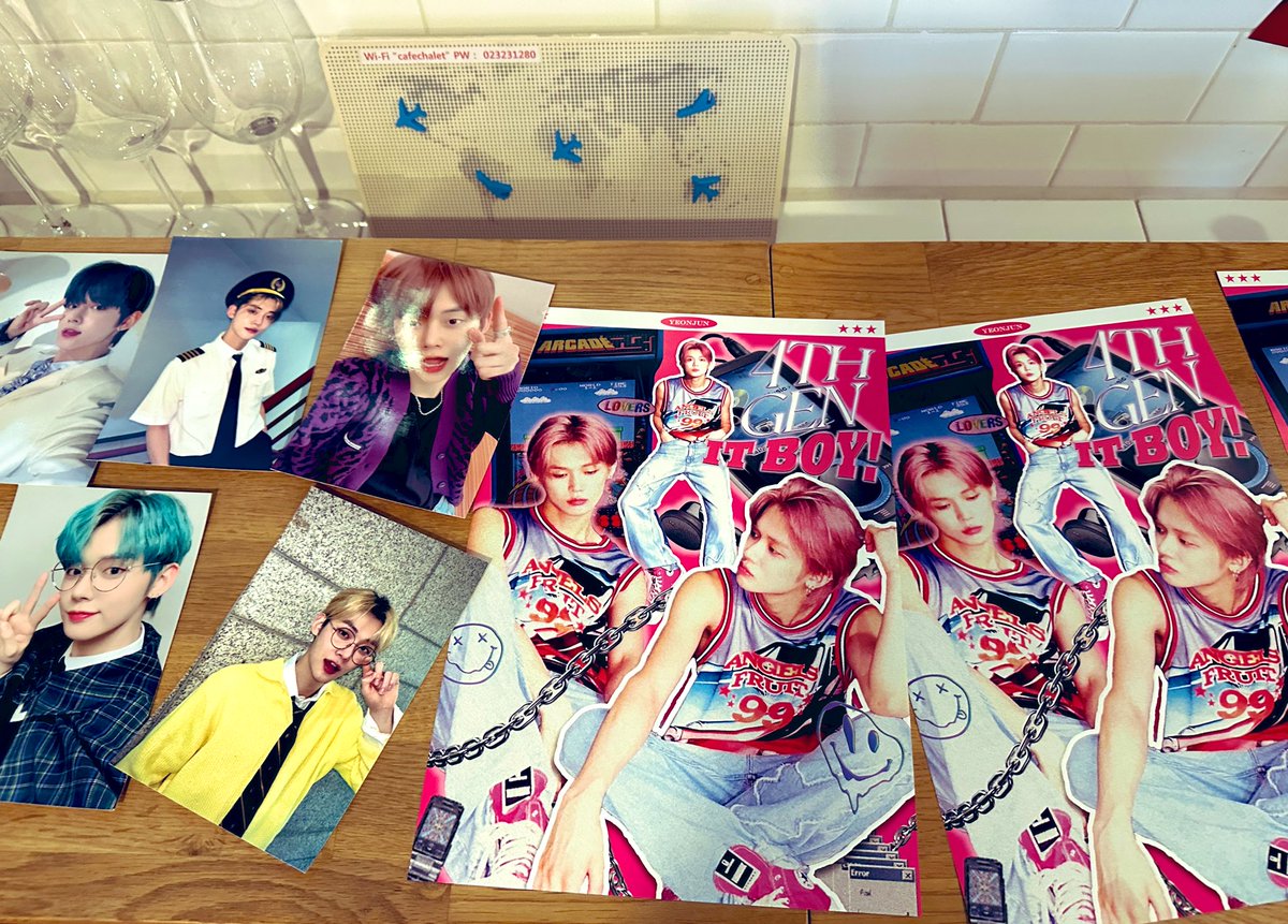 hanyoil221's tweet photo. #4TH_GEN_IT_BOY
카페 샬레
존재감 뿜뿜한 핑쿠 연준이 보여서 갔는데
진짜 가서 뮤비 틀어주시고 진짜 파티느낌났따
특전 완전 마니 주시고 디저트 특전사면 공짜로 럭드한번 할수있다해서 했는데 포카 왕창받음!
너무 예뻤다🥰 https://t.co/TNtUeHOUBU