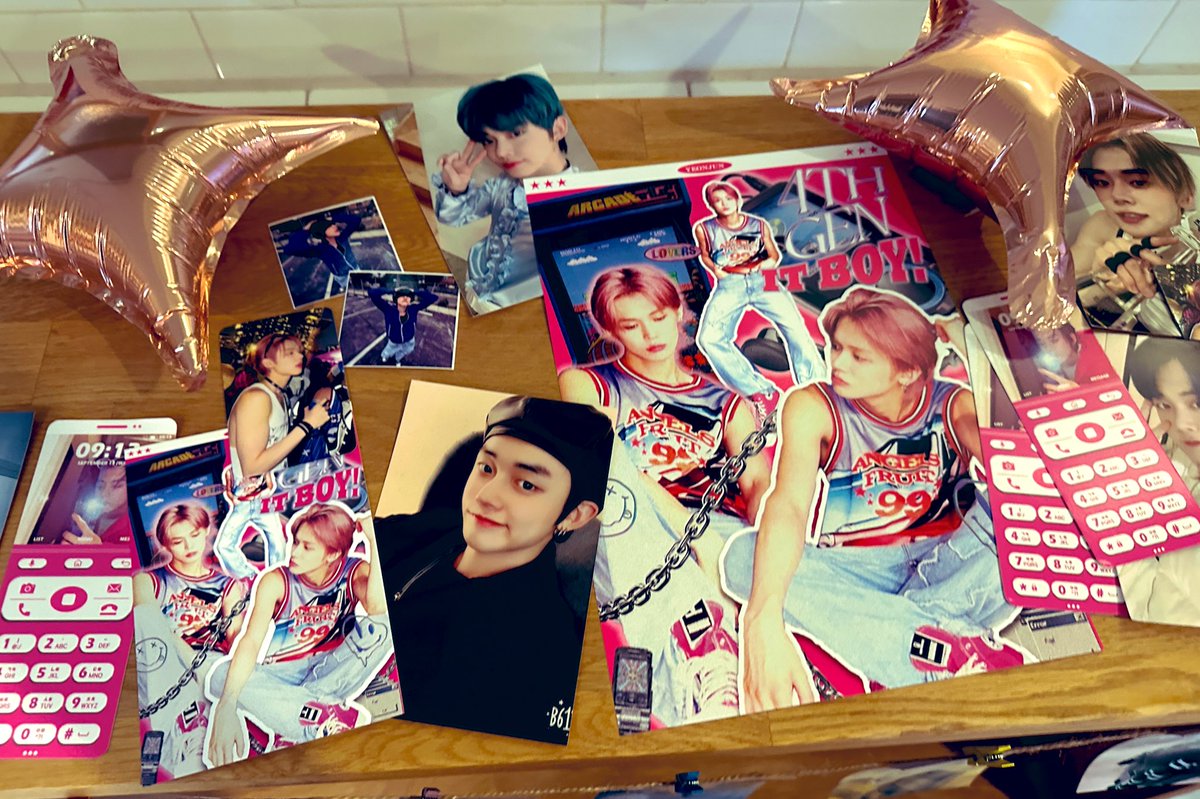 hanyoil221's tweet photo. #4TH_GEN_IT_BOY
카페 샬레
존재감 뿜뿜한 핑쿠 연준이 보여서 갔는데
진짜 가서 뮤비 틀어주시고 진짜 파티느낌났따
특전 완전 마니 주시고 디저트 특전사면 공짜로 럭드한번 할수있다해서 했는데 포카 왕창받음!
너무 예뻤다🥰 https://t.co/TNtUeHOUBU