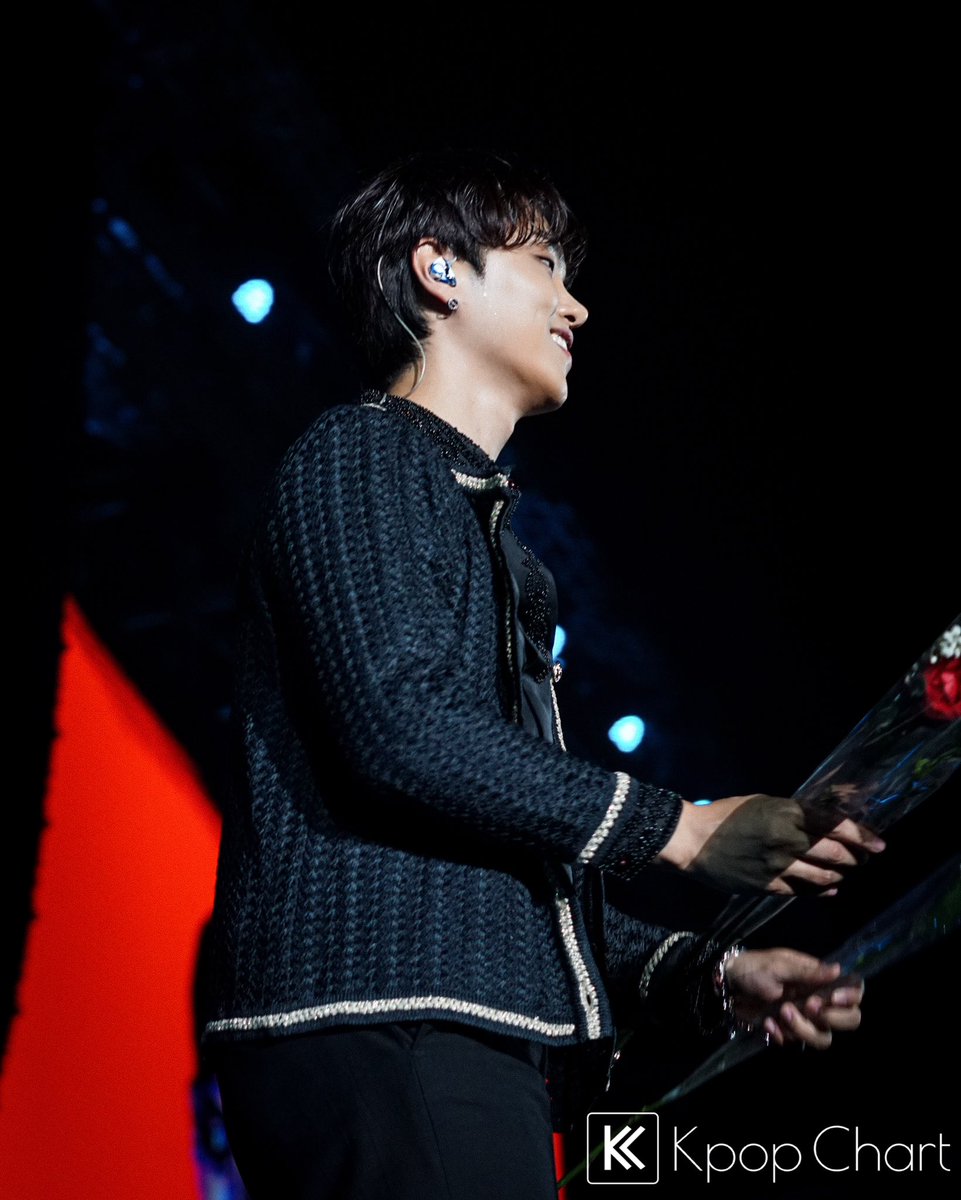 KpopChartNet's tweet photo. [PHOTO] Foto-foto penampilan The Rose di LMAC MUSICFORALL FEST 2023

Mana foto favorit kamu? 😍😍😍

#TheRose #lmacmusicforallfest2023 #TheRoseBackToINA #LMACDay2 https://t.co/w2MeZYm8fl