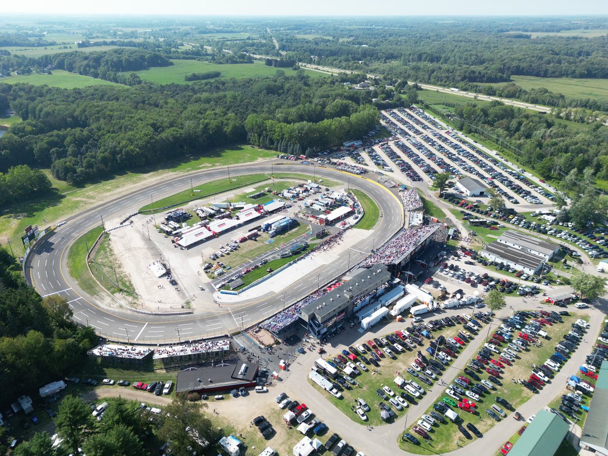 Berlin Raceway tweet media