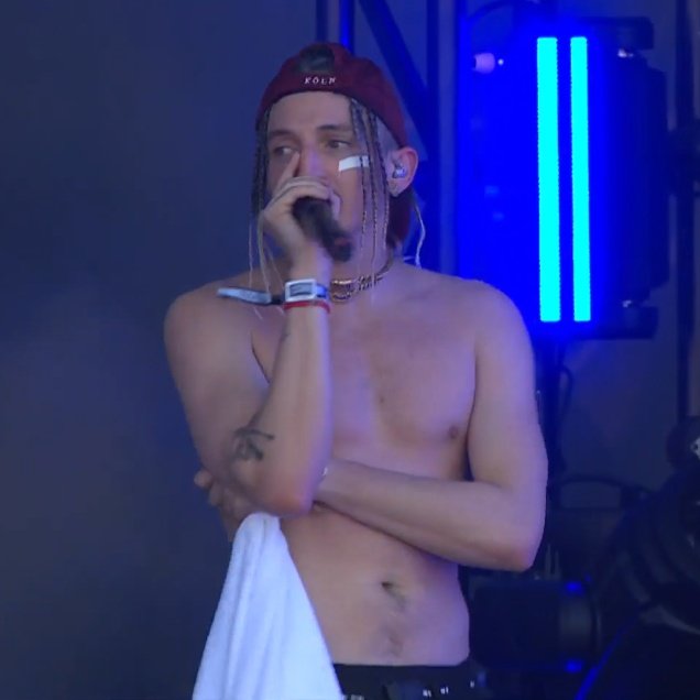 feeldiscnnected's tweet photo. literally dying he's the prettiest man alive https://t.co/z2hGKAJxX5
