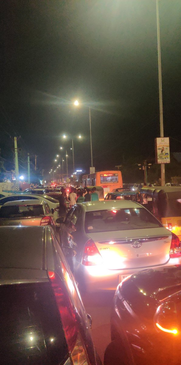 vighnesh1992's tweet photo. I've been to many concerts, this is the worst. Causing normal people distress as well. @arrahman #MarakkumaNenjam https://t.co/JixnFfyMZf