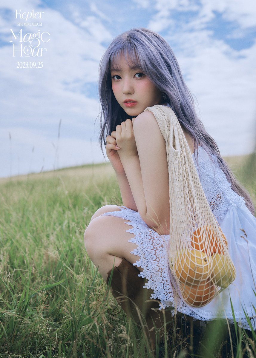 faeyeseo's tweet photo. yeseo owns this hair color https://t.co/hA4eboxv0t