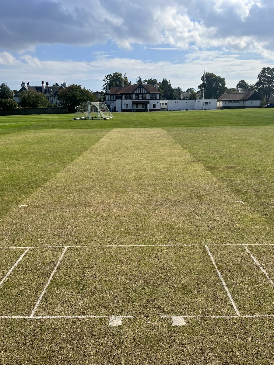 Beautiful day for USTACC Men’s 1s v The MCC on C1. 

MCC batted first and posted 208ao.

Pick of the bowling: W. Perchard (debut) 4-23(6) and J. Pattenden 2-29(8).