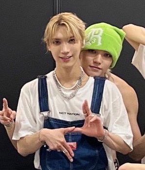 𝘓𝘰𝘷𝘦 𝘮𝘢𝘬𝘦𝘴 𝘜𝘴 tweet media