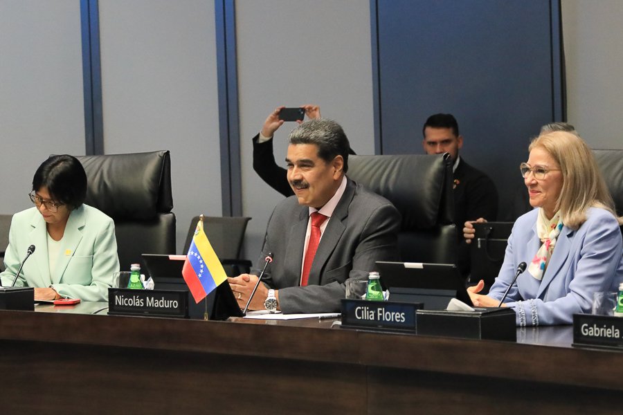 NicolasMaduro tweet picture