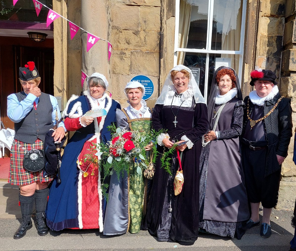 Fabulous event to mark the 450th Anniversary of Mary Queen of Scots' first visit to Buxton. She came to take the waters when under captivity in the care of the Earl of Shrewsbury & Bess of Hardwick.
@VisitBuxton @BCA1967
 @NThardwick @BuxCHE @heritageopenday @discoverbuxton