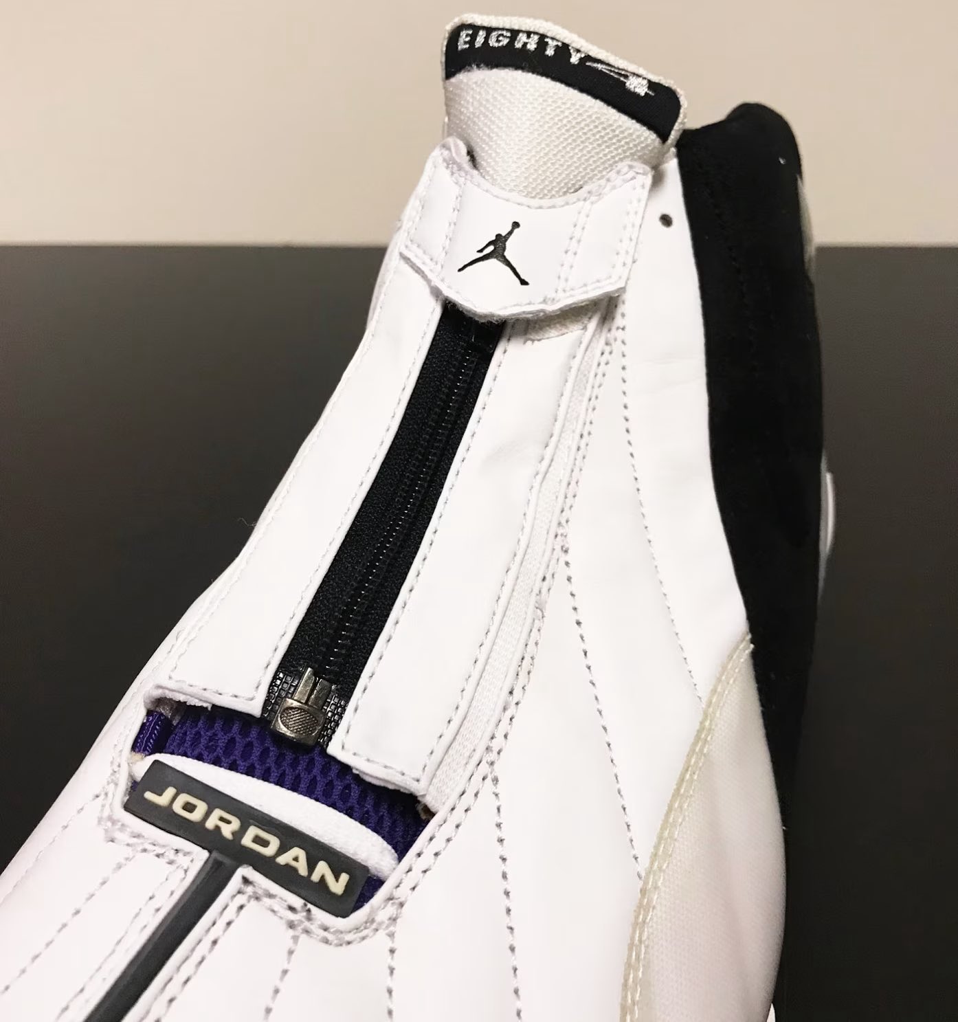 Nice Kicks on X Odell Beckham Jr. arrived with a cleated version of Randy Moss Jordan Super Freaks for NFL Week 1 obj https t KEYwVsNJTx X
