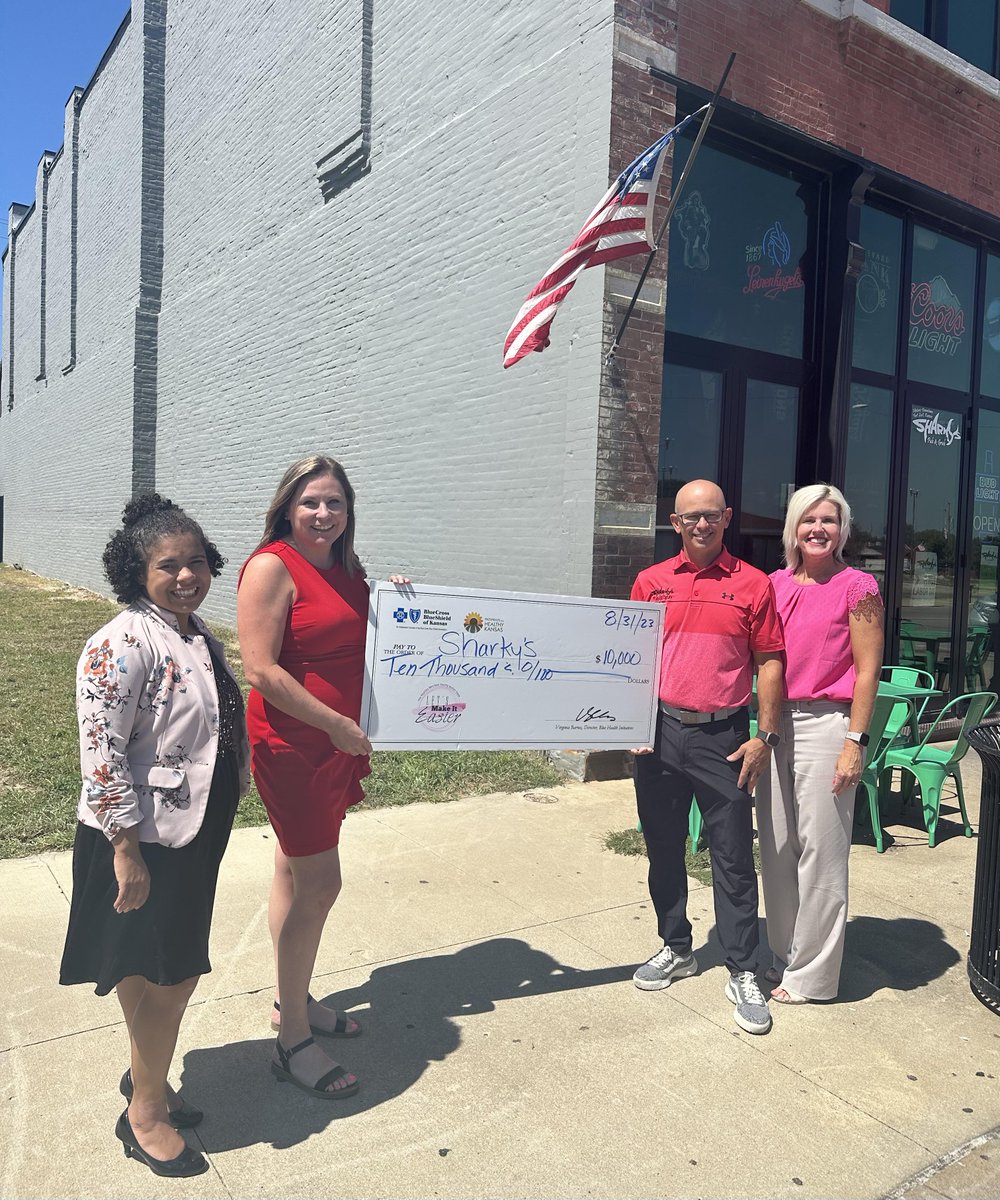 healthybbco's tweet photo. We recently had the great privilege of presenting a $10,000  Family Friendly Worksites Grant to Fort Scott Sharky's Pub &amp; Grub, which will help them create an amazing outdoor gathering space just south of their business! https://t.co/DRRB3mXbxW